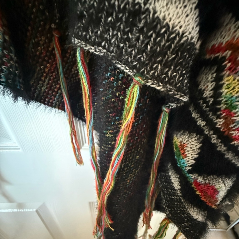 NWT Easel Cardigan/Shawl size S/M style# 116923 Super soft/Black/Colorful. - Picture 8 of 9